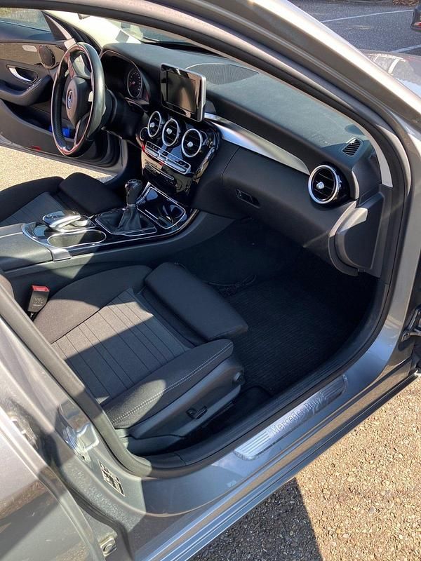Gebraucht Mercedes C220 170 PS (125 kW) 2015 Grau Kombi
