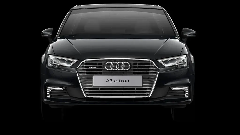 Gebraucht Audi e-tron Sport 110 kW (150 PS) 2018 Schwarz SUV