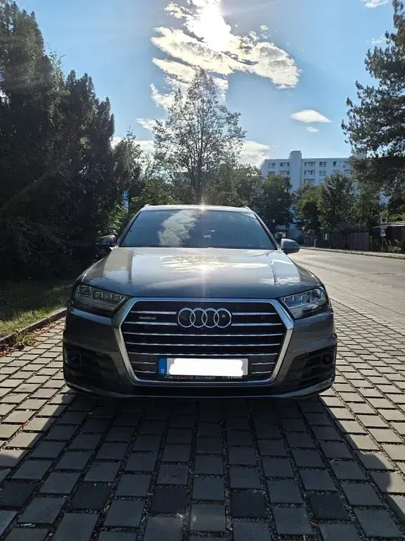 Gebraucht Audi Q7 Sport 272 PS (200 kW) 2015 Grau SUV