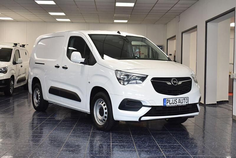 Weiß Gebraucht 2021 Opel Combo Van / Kleinbus | 9.870 € (Guter Preis) - Bild 1/4