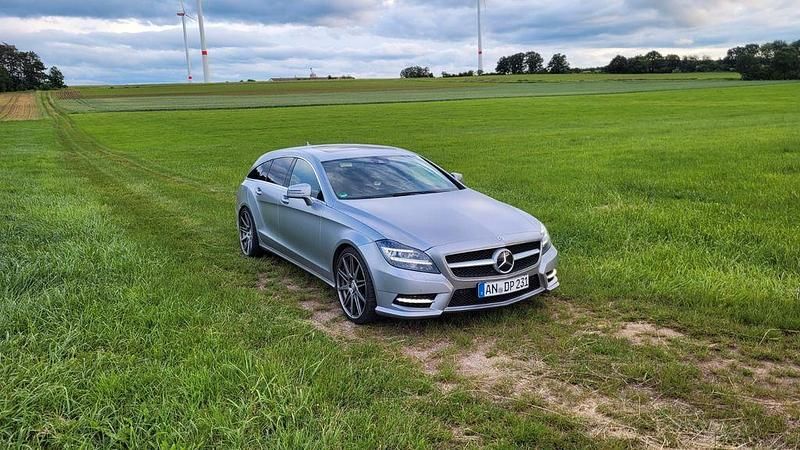Silber Gebraucht 2014 Mercedes CLS350 Shooting Brake Kombi | 17.800 € (Teuer) - Bild 1/4
