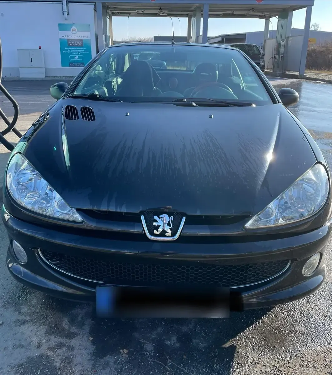 Gebraucht Peugeot 206 CC 109 PS (80 kW) 2002 Schwarz Cabrio