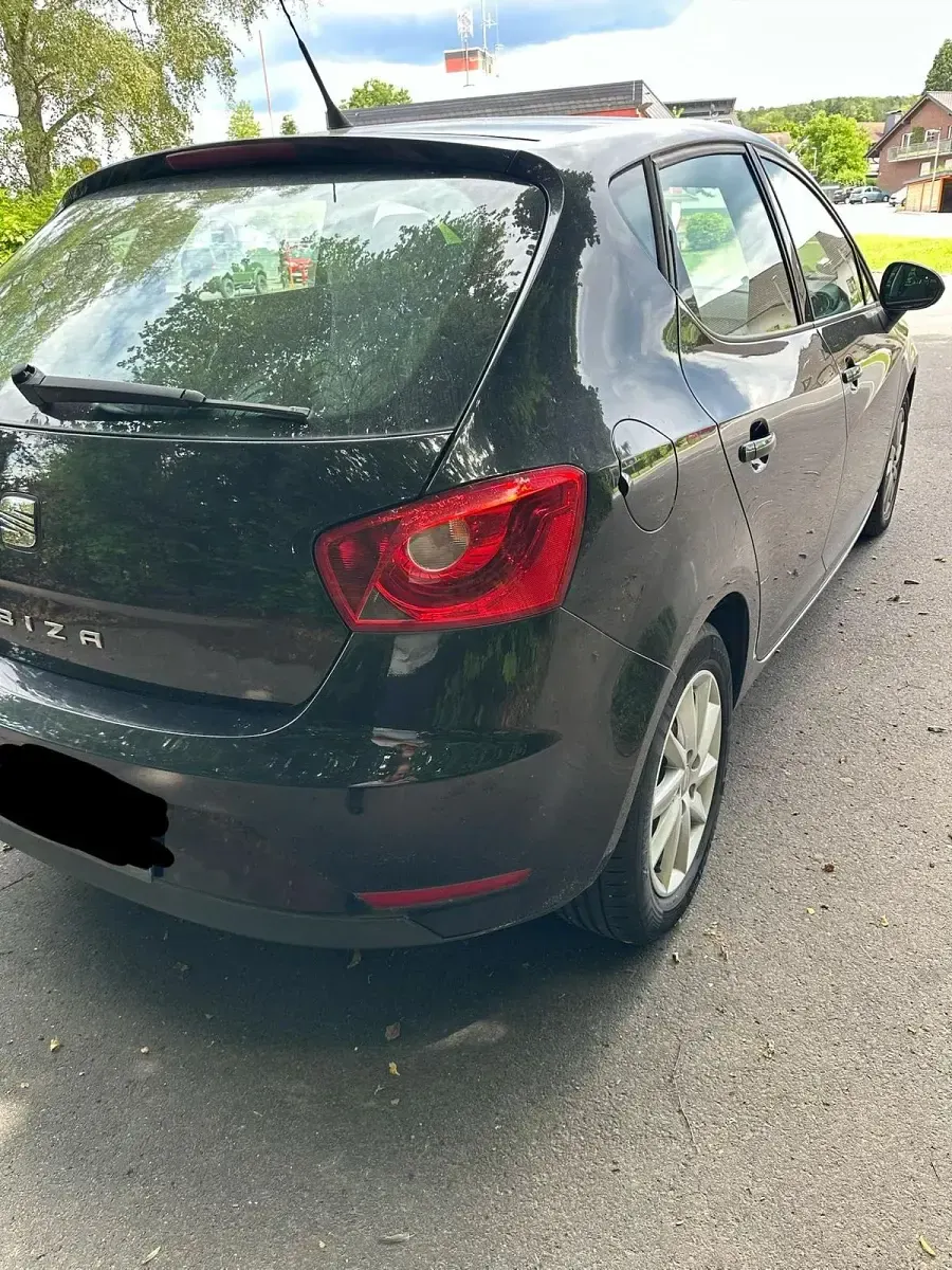 Gebraucht Seat Ibiza 75 PS (55 kW) 2012 Schwarz Kleinwagen