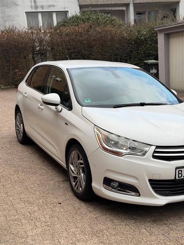 Gebraucht Citroën C4 120 PS (88 kW) 2011 Weiß Limousine