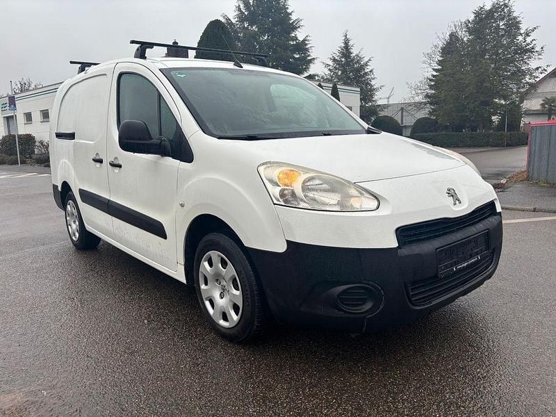 Gebraucht Peugeot Partner Comfort 90 PS (66 kW) 2014 Weiß Van / Kleinbus