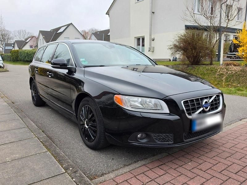 Gebraucht Volvo V70 114 PS (83 kW) 2011 Schwarz Kombi
