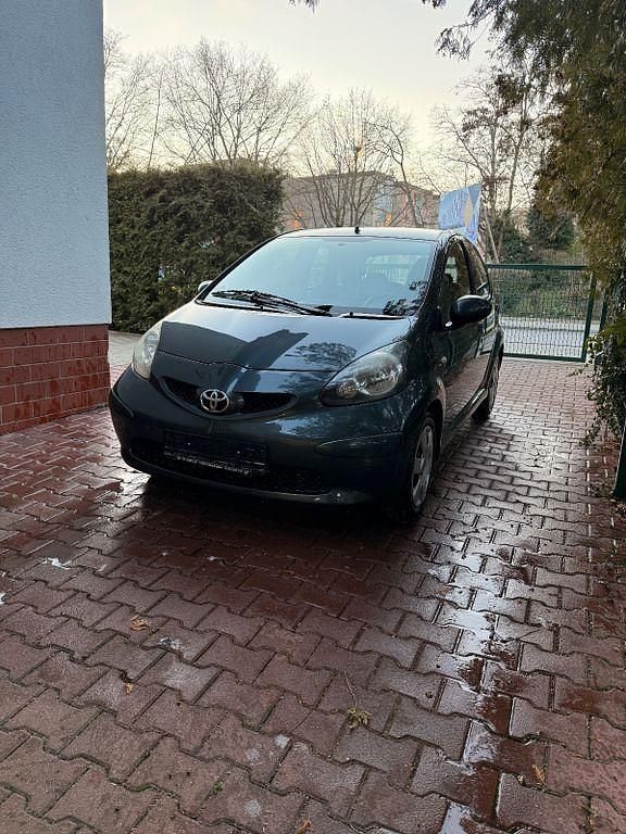 Gebraucht Toyota Aygo Basis 68 PS (50 kW) 2009 Grau Kleinwagen