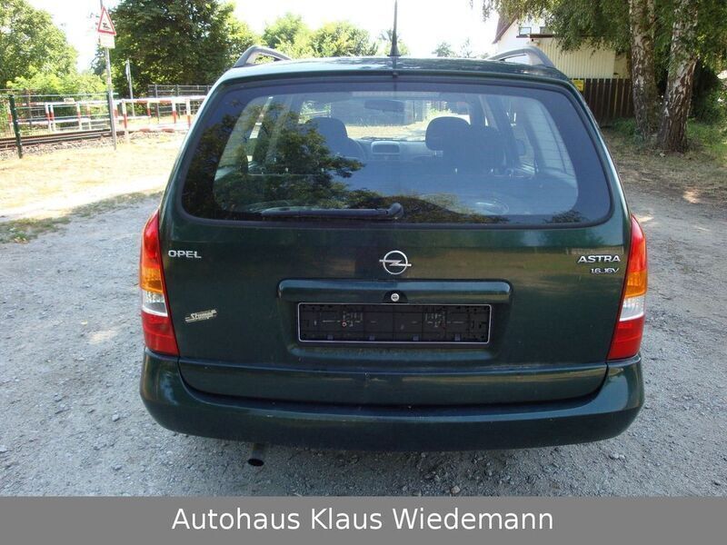 Gebraucht Opel Astra 101 PS (74 kW) 2001 Grün Kombi