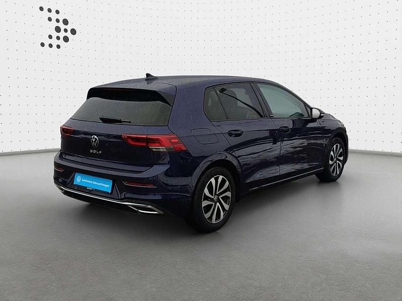 Gebraucht VW Golf VIII Active 110 PS (80 kW) 2021 Atlantic blue metallic Limousine