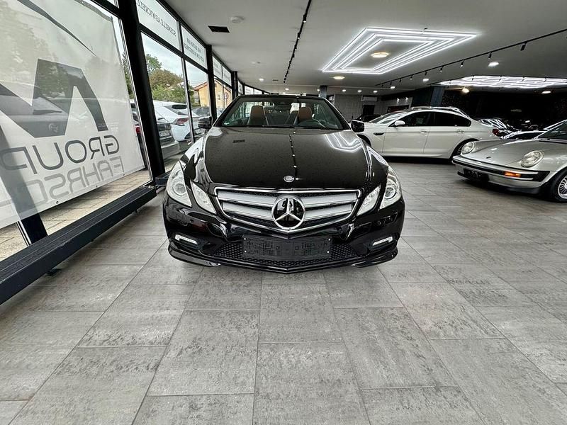 Gebraucht Mercedes E500 387 PS (284 kW) 2011 Schwarz Cabrio