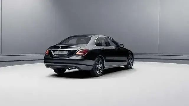 Gebraucht Mercedes C180 Advanced 156 PS (114 kW) 2020 Schwarz Limousine