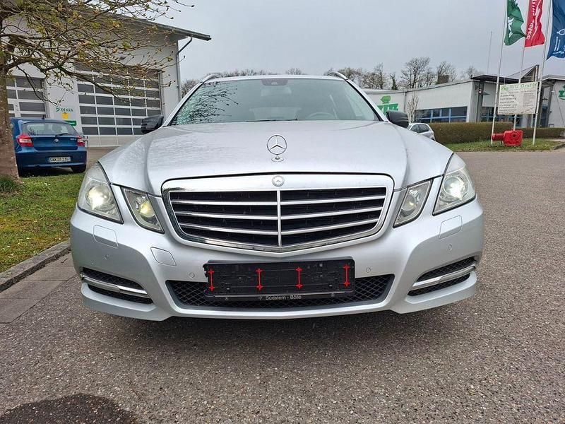 Gebraucht Mercedes E220 170 PS (125 kW) 2011 Silber Kombi