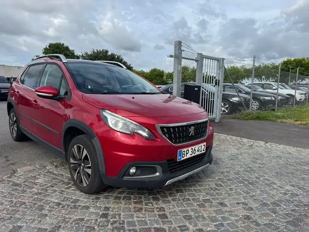 Gebraucht Peugeot 2008 Allure 110 PS (80 kW) 2017 Rot SUV