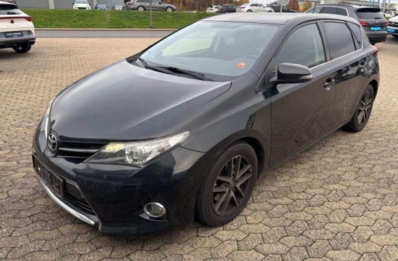 Schwarz Gebraucht 2015 Toyota Auris Edition Limousine | 6.950 € (Fairer Preis) - Bild 1/4