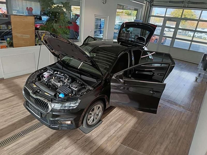 Neu Skoda Fabia 116 PS (85 kW) 2025 Schwarz Limousine