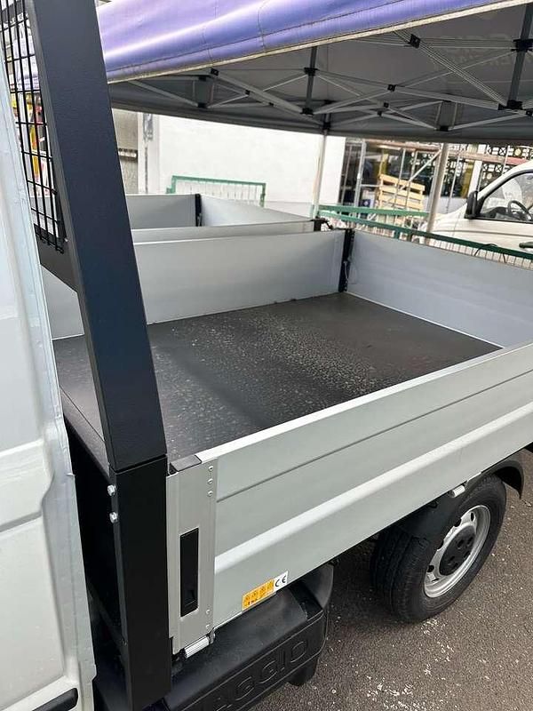 Nouvelle Piaggio Porter 106 ch (77 kW) 2025 Blanc Monospace