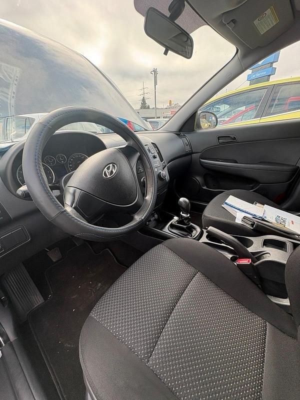 Gebraucht Hyundai i30 108 PS (79 kW) 2012 Limousine