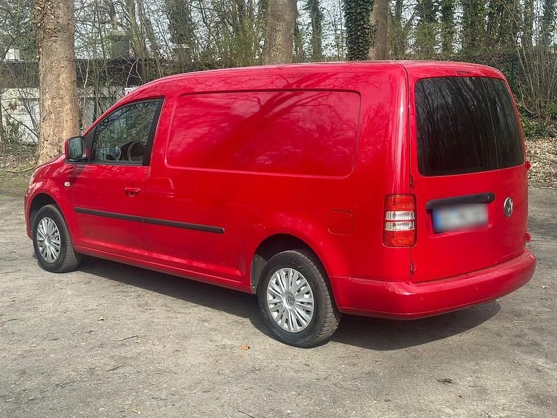 Gebraucht VW Caddy Maxi 105 PS (77 kW) 2015 Rot Van / Kleinbus