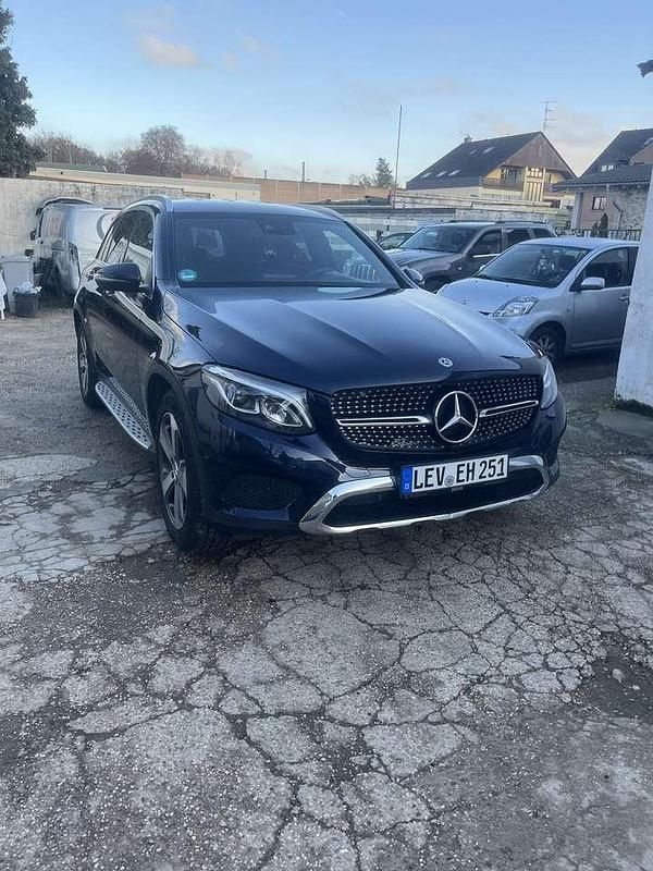 Gebraucht Mercedes GLC220 170 PS (125 kW) 2018 Blau SUV