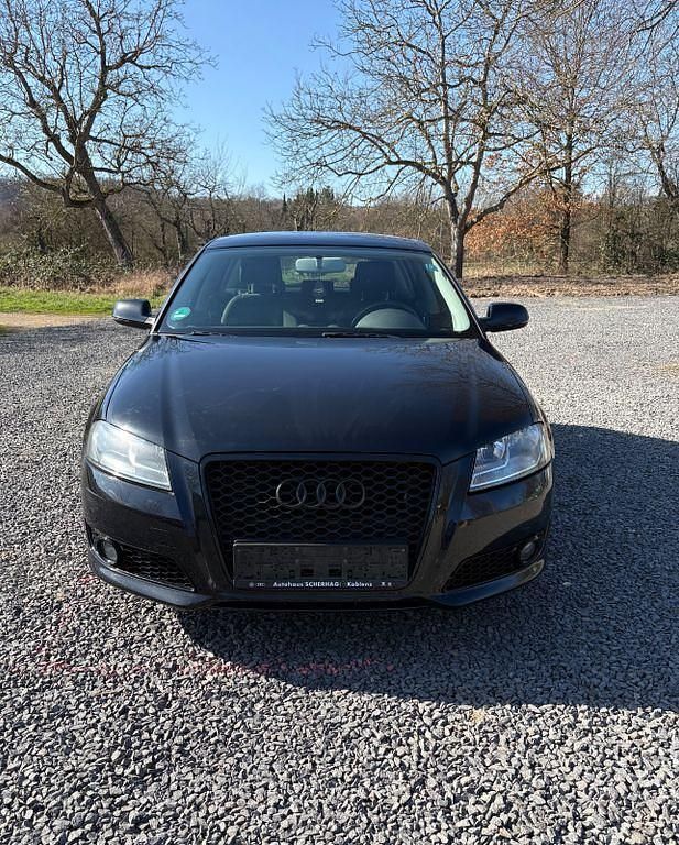 Gebraucht Audi A3 Ambiente 125 PS (91 kW) 2012 Schwarz Kleinwagen