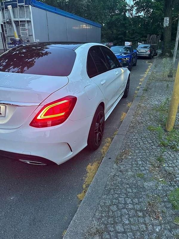 Gebraucht 2021 Mercedes C180 AMG line Limousine | 31.000 € (Fairer Preis) - Bild 1/4