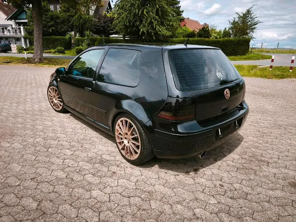 Gebraucht VW Golf IV GTI 150 PS (110 kW) 1998 Schwarz Kleinwagen
