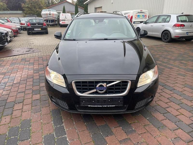 Gebraucht Volvo V70 Summum 163 PS (119 kW) 2012 Schwarz Kombi
