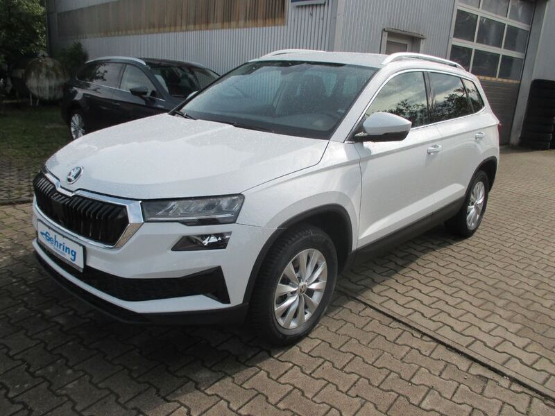Weiß Gebraucht 2024 Skoda Karoq Ambition SUV | 28.990 € (Guter Preis) - Bild 1/4