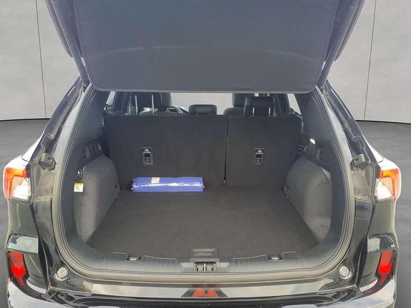 Gebraucht Ford Kuga ST-Line X 151 PS (111 kW) 2023 Schwarz SUV