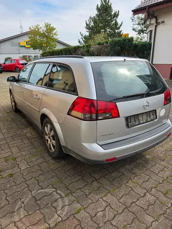 Gebraucht Opel Vectra 150 PS (110 kW) 2005 Silber Limousine