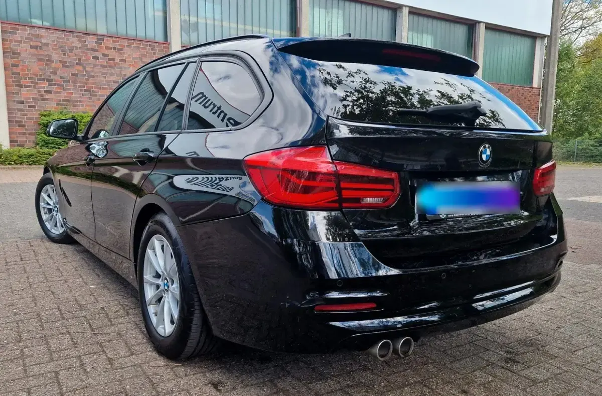 Gebraucht BMW 320 163 PS (119 kW) 2017 Schwarz Kombi