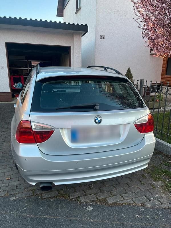 Second-hand BMW 318 143 CP (105 kW) 2007 Argintiu Break