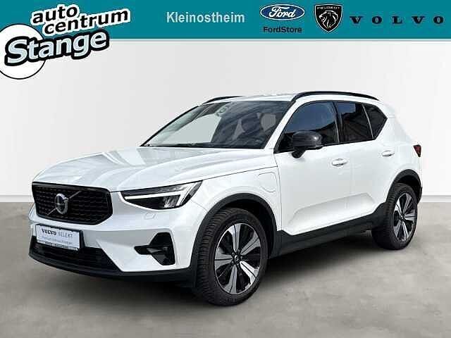 Weiss Gebraucht 2022 Volvo XC40 Plus SUV | 37.290 € (Fairer Preis) - Bild 1/4