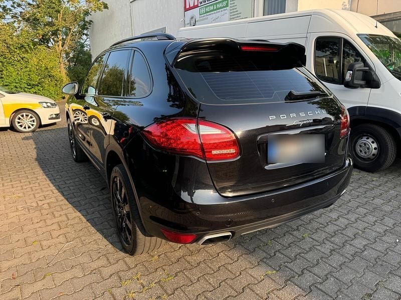 Second-hand Porsche Cayenne 245 CP (180 kW) 2013 Negru SUV