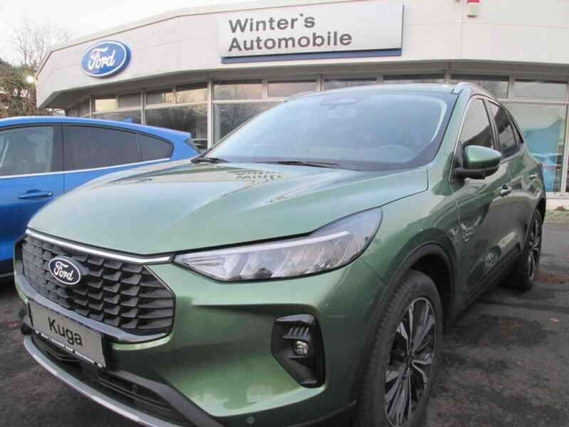 Bursting green metallic Gebraucht 2024 Ford Kuga Titanium SUV | 30.900 € (Fairer Preis) - Bild 1/4