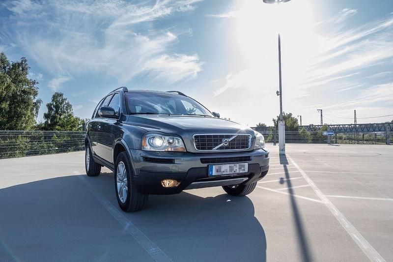 Grau Gebraucht 2007 Volvo XC90 Summum SUV | 6.999 € (Fairer Preis) - Bild 1/4