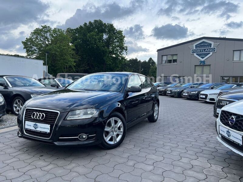 Schwarz Gebraucht 2011 Audi A3 Attraction Limousine | 7.299 € (Etwas zu teuer) - Bild 1/4