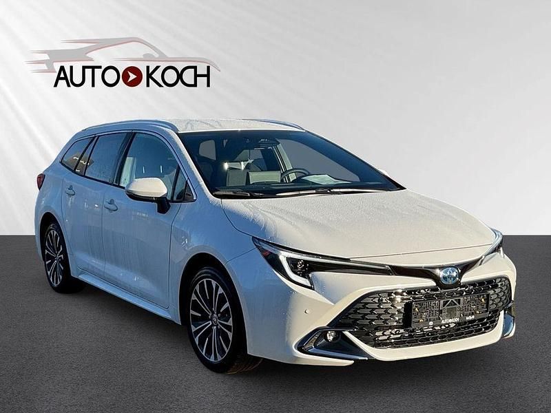 Neu Toyota Corolla 184 PS (135 kW) 2025 Weiß Kombi