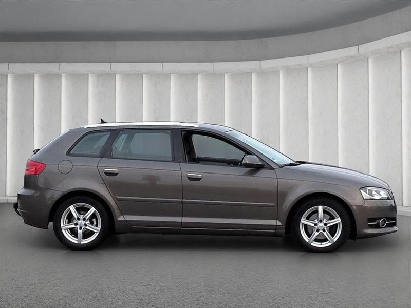 Gebraucht Audi A3 Ambition 140 PS (102 kW) 2012 Grau Kleinwagen