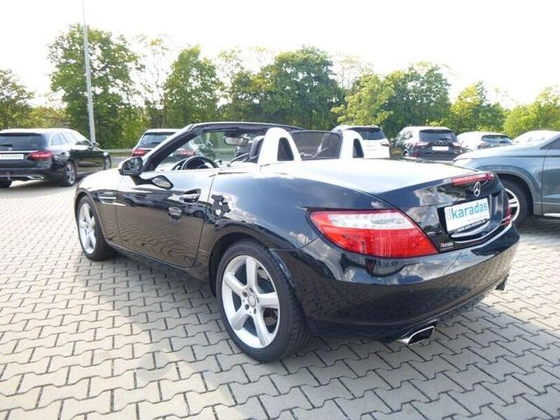 Gebraucht Mercedes SLK250 204 PS (150 kW) 2016 Schwarz Cabrio