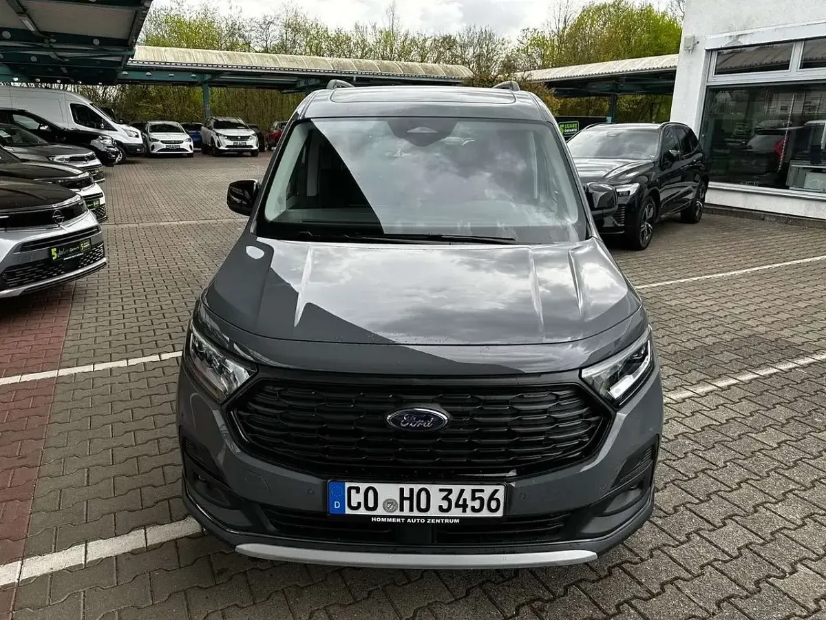Gebraucht Ford Tourneo Connect 122 PS (89 kW) 2026 Comet grey Van / Kleinbus