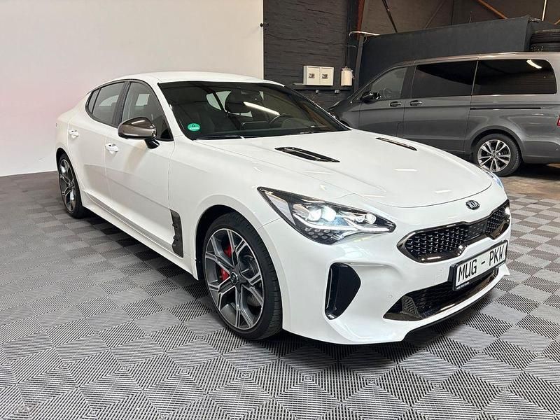 Gebraucht Kia Stinger GT 370 PS (272 kW) 2018 Weiß Kleinwagen