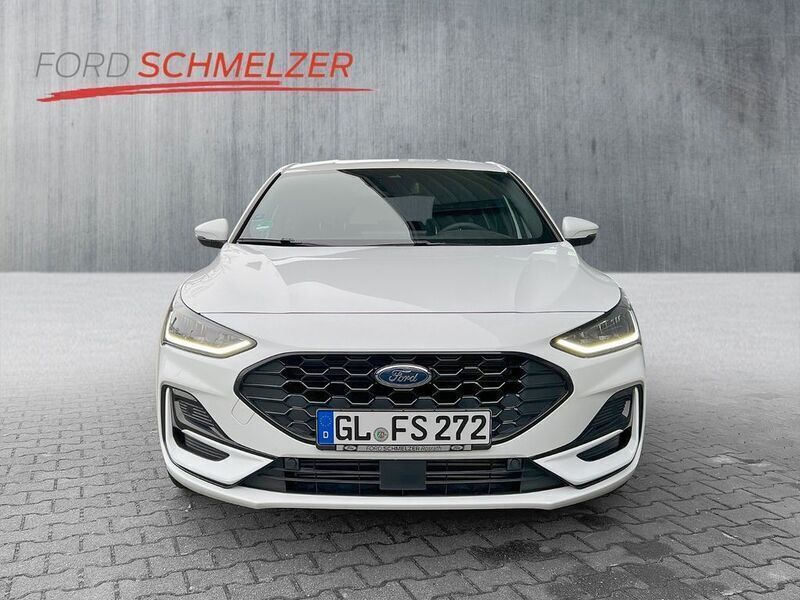 Gebraucht Ford Focus ST-Line 125 PS (91 kW) 2023 Weiß Limousine