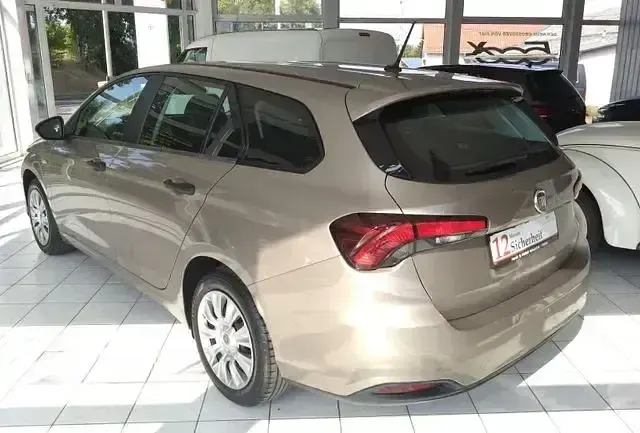 Gebraucht Fiat Tipo 101 PS (74 kW) 2021 New perla Kombi