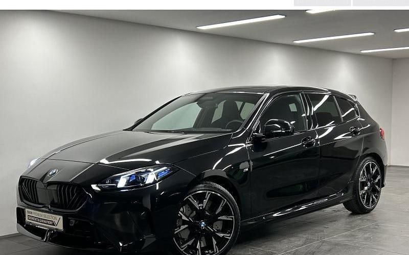 Schwarz Gebraucht 2025 BMW 120 Efficient Dynamics Kleinwagen | 39.850 € (Teuer) - Bild 1/4