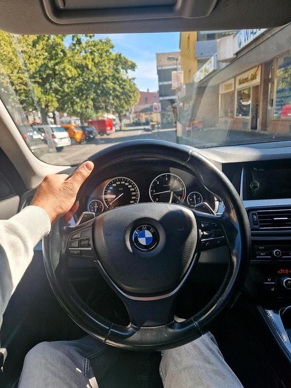 Gebraucht BMW 530 258 PS (189 kW) 2013 Schwarz Kombi