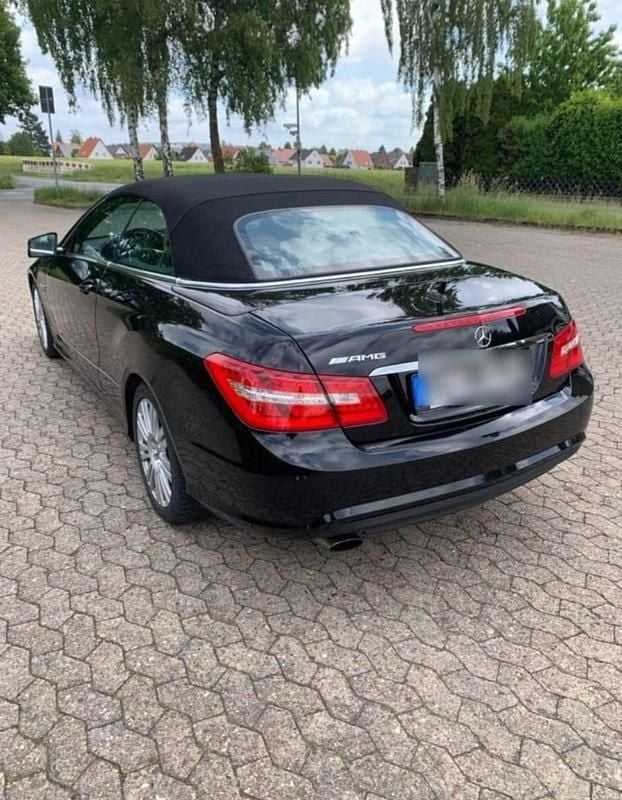 Usata Mercedes E250 204 CV (150 kW) 2012 Nero Cabrio