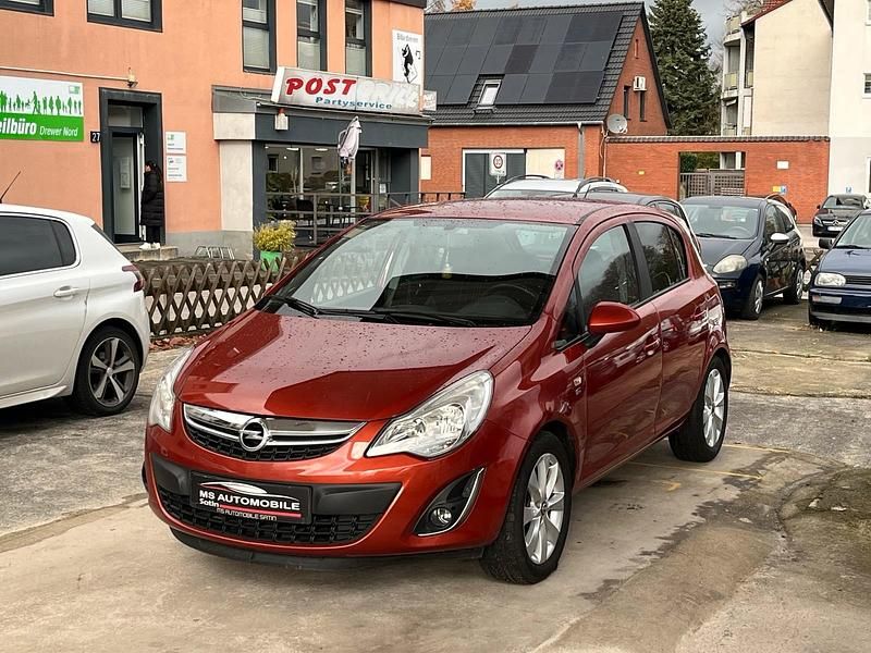 Rot Gebraucht 2012 Opel Corsa Limousine | 4.900 € (Etwas zu teuer) - Bild 1/4