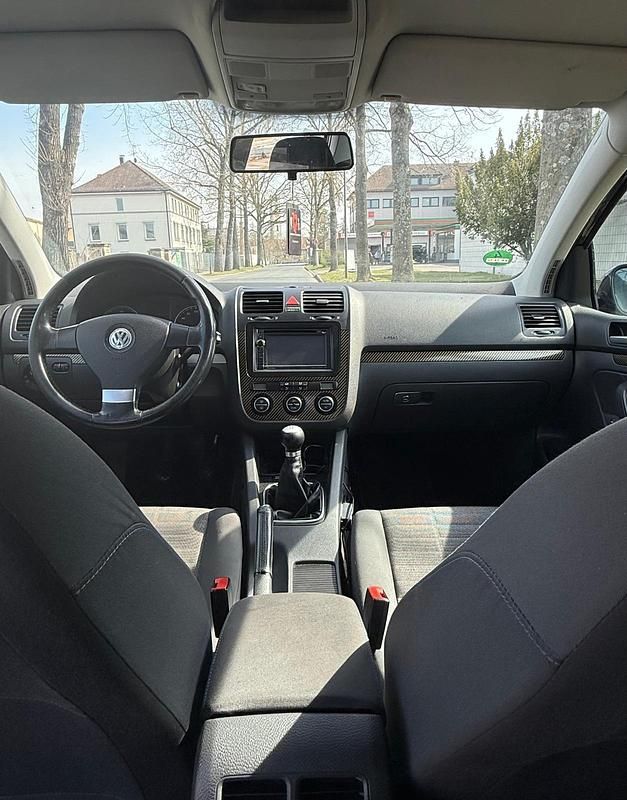 Gebraucht VW Golf V 80 PS (58 kW) 2008 Schwarz Kleinwagen