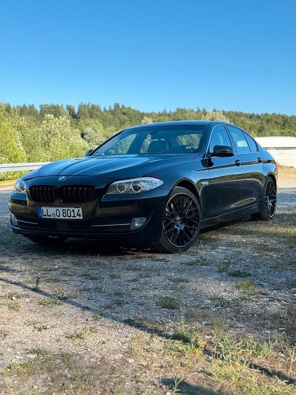 Schwarz Gebraucht 2010 BMW 535 Sport Line Limousine | 11.999 € (Guter Preis) - Bild 1/4